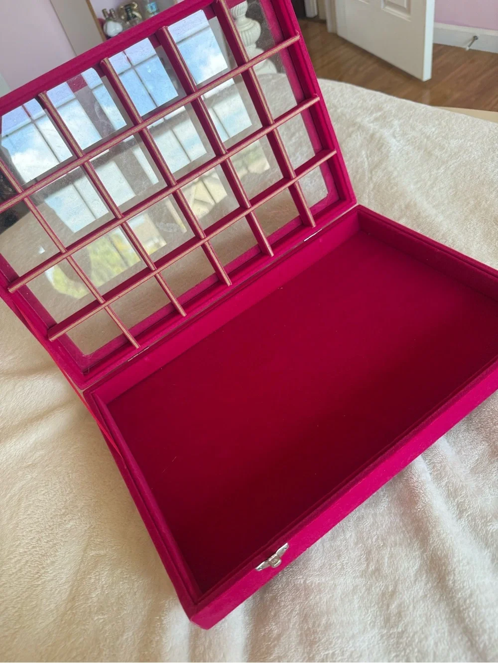 Velvet Jewelry Storage Box in Fuchsia